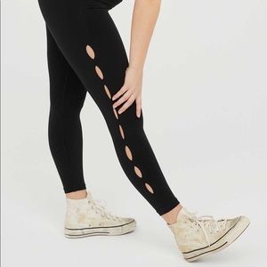 aerie • Real Me Keyhole Leggings